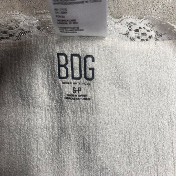 Urban Outfitters BDG Off White Lace Ribbed Crop Top Size Small - Picture 5 of 7